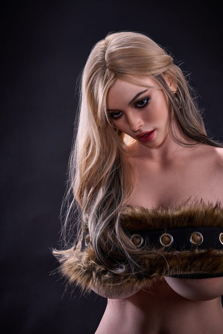 Chloe -0 (17)