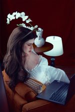 Crystal: 59.52LB Life Size Silicone Young Vampire Sex Doll for Men - Image 14